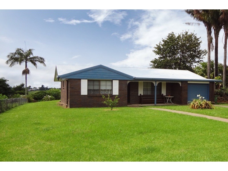 24 Tamarind Street, Maleny QLD 4552