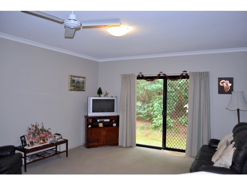 9 Dixon Ave, Maleny QLD 4552