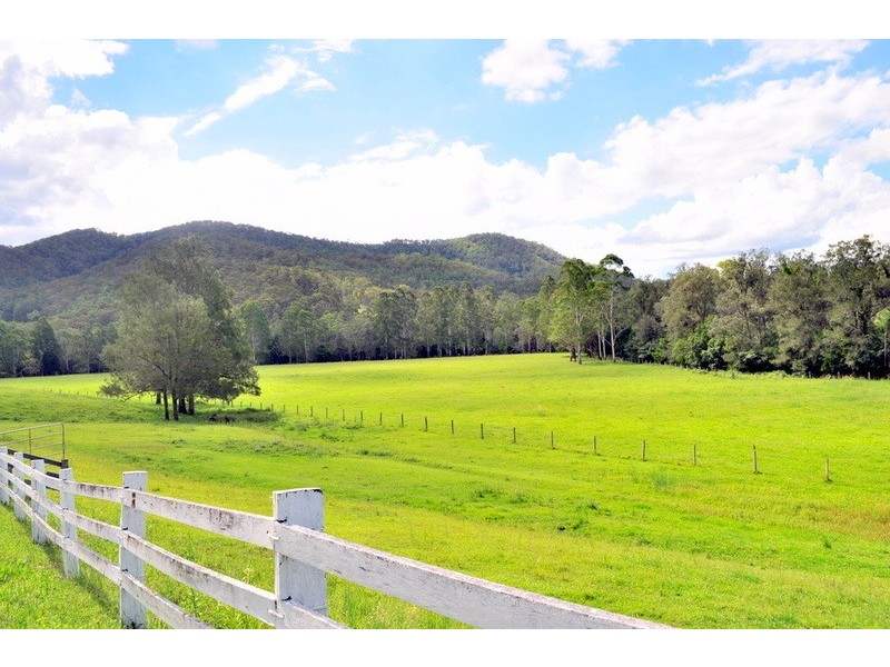 Maleny QLD 4552