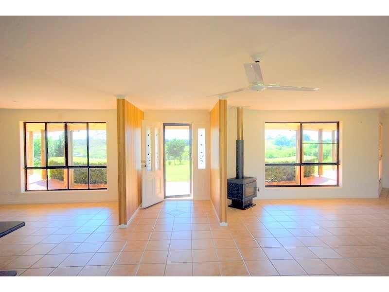 45 Treehaven Way, Maleny QLD 4552