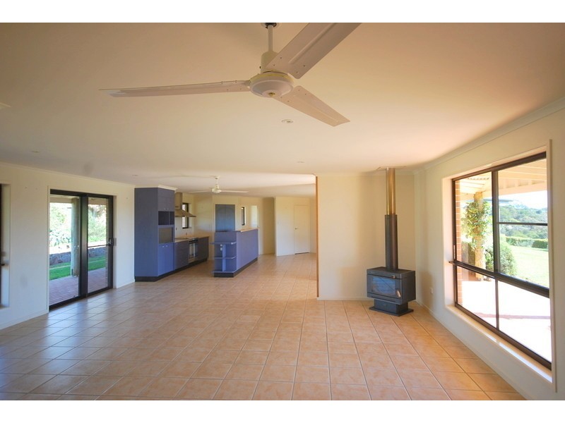 45 Treehaven Way, Maleny QLD 4552