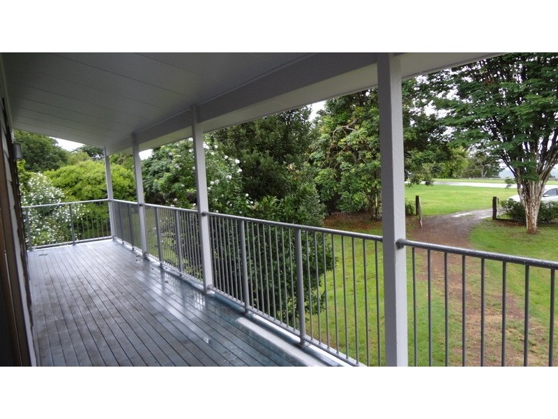 Balmoral Ridge QLD 4552