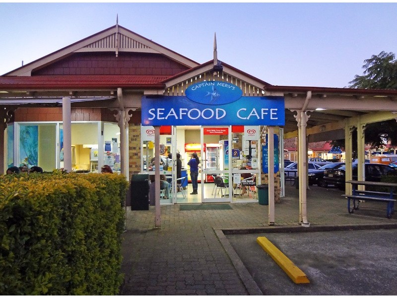 8 Maple Street, Maleny QLD 4552