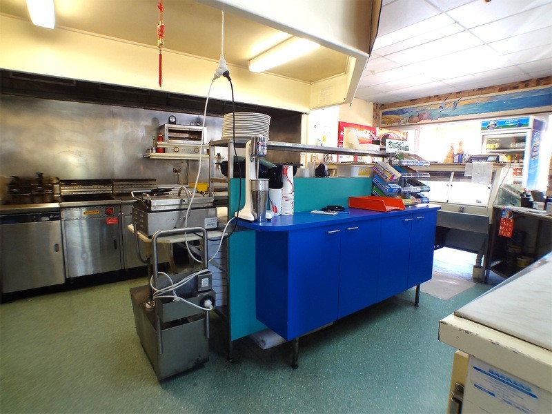 8 Maple Street, Maleny QLD 4552