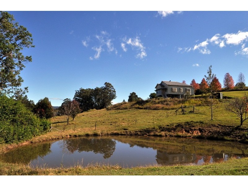 4 Connemara Court CONONDALE, Maleny QLD 4552