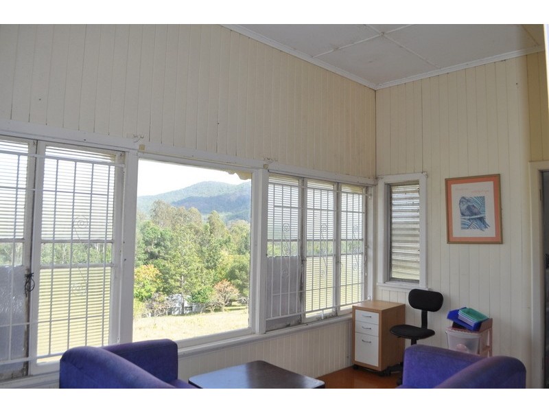 4 Connemara Court CONONDALE, Maleny QLD 4552