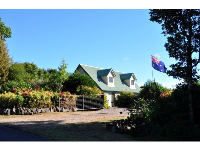 13 Berganns Road, Maleny QLD 4552