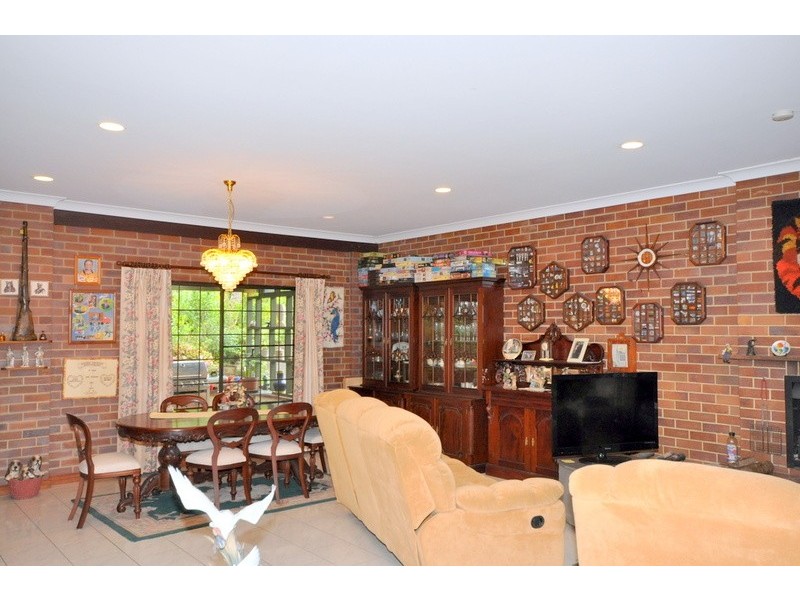 1 Connemara Court CONONDALE, Maleny QLD 4552