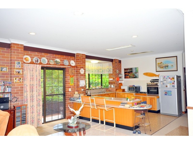 1 Connemara Court CONONDALE, Maleny QLD 4552