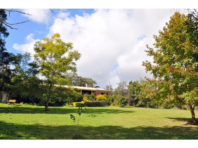 1 Connemara Court CONONDALE, Maleny QLD 4552