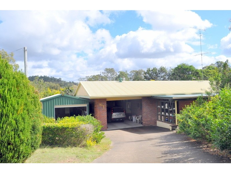 1 Connemara Court CONONDALE, Maleny QLD 4552