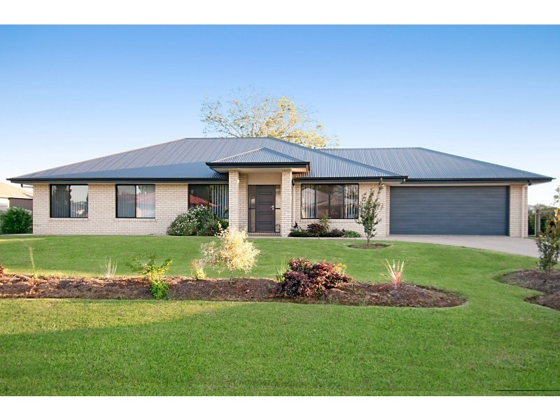 10 Water Gum Crescent, Maleny QLD 4552