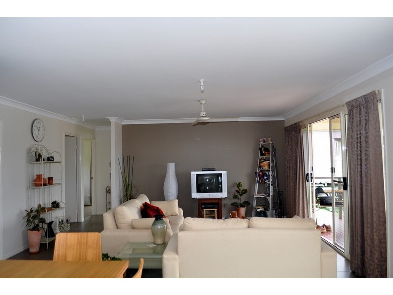 52 Hakea Ave, Maleny QLD 4552