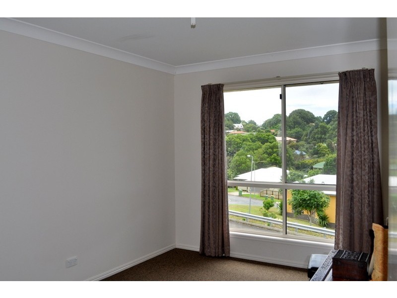 52 Hakea Ave, Maleny QLD 4552