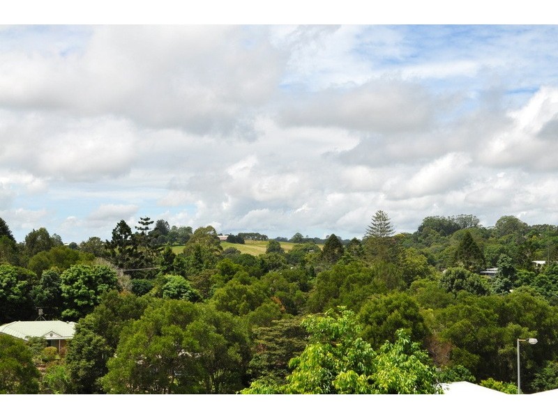 52 Hakea Ave, Maleny QLD 4552