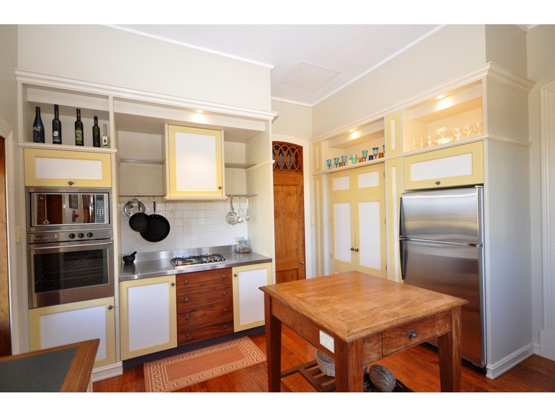 566 Mountain View Road, Maleny QLD 4552