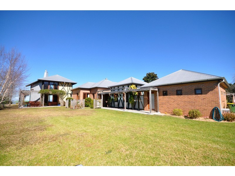 566 Mountain View Road, Maleny QLD 4552