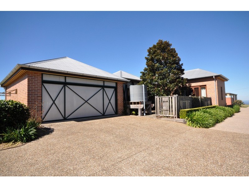 566 Mountain View Road, Maleny QLD 4552