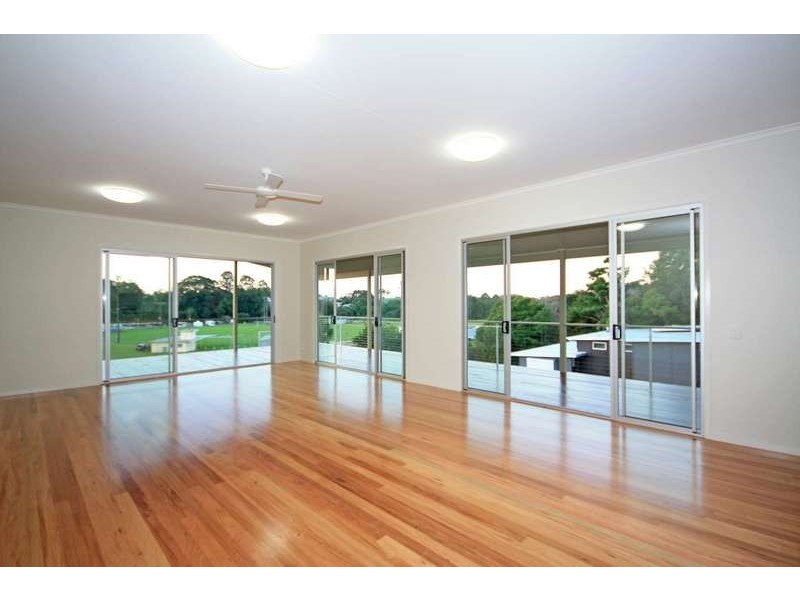 13 Ribbonwood Avenue, Maleny QLD 4552