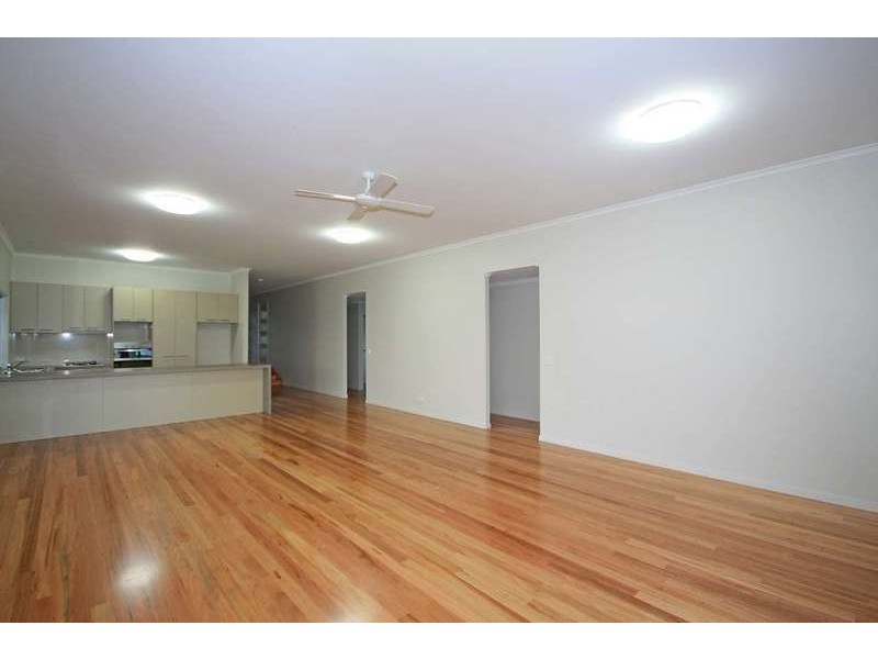 13 Ribbonwood Avenue, Maleny QLD 4552