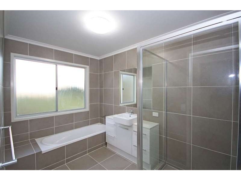 13 Ribbonwood Avenue, Maleny QLD 4552