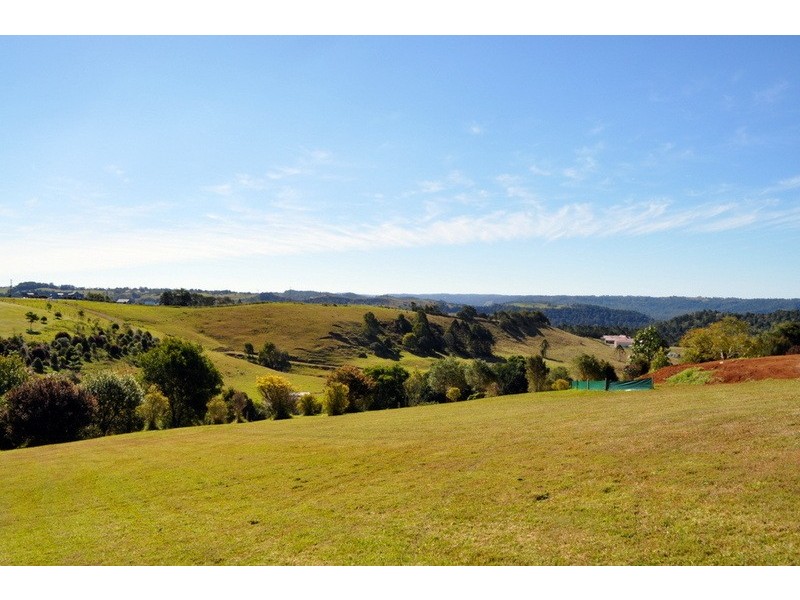 9 Curlew Ct, Maleny QLD 4552