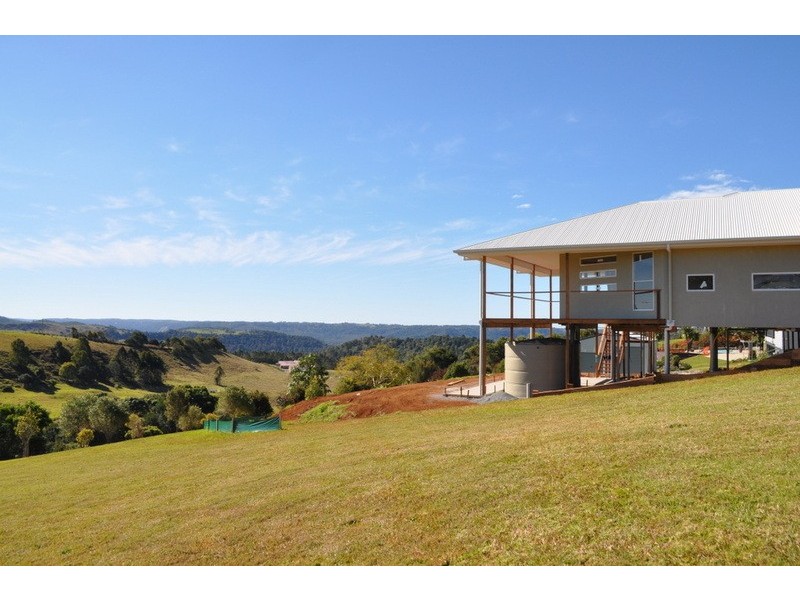 9 Curlew Ct, Maleny QLD 4552