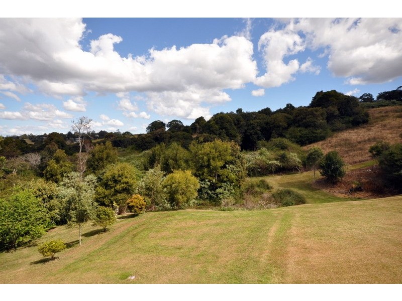 76  Tallowwood Street, Maleny QLD 4552