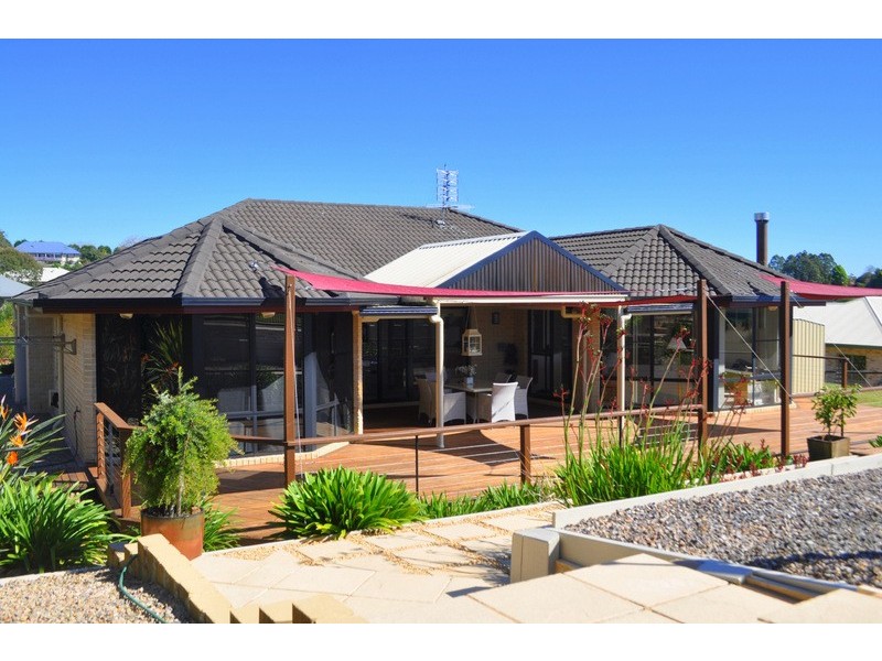 37 Avocado Lane, Maleny QLD 4552