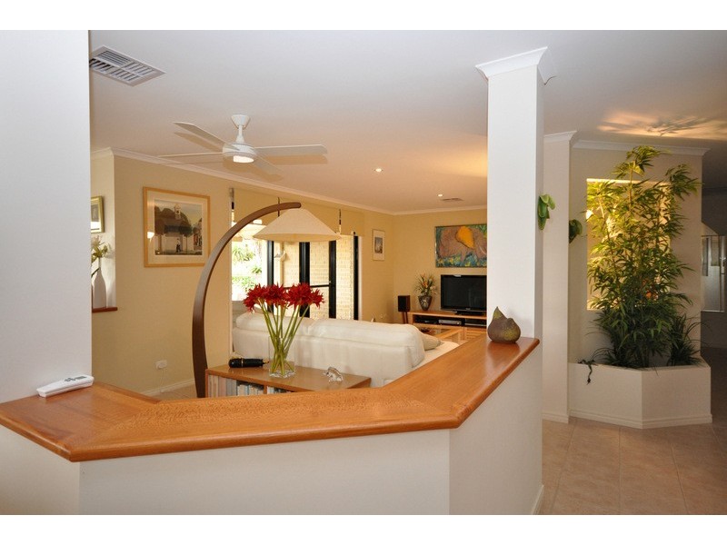 37 Avocado Lane, Maleny QLD 4552