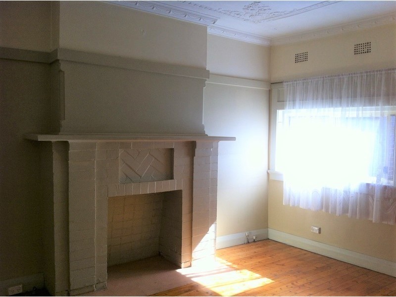 53 Earlwood Ave, Earlwood NSW 2206