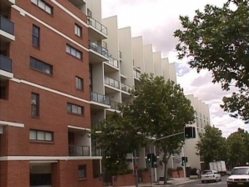 138-140 CARILLON AVENUE, Newtown NSW 2042