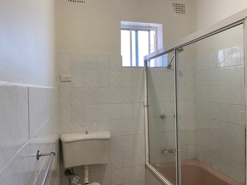 28 Gueudecourt Ave, Earlwood NSW 2206