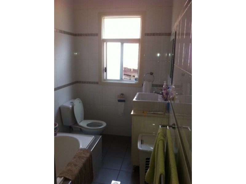 2 Stone St, Earlwood NSW 2206