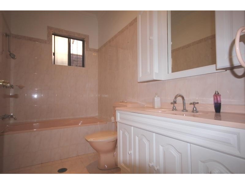 1/2 Bedford St, Earlwood NSW 2206