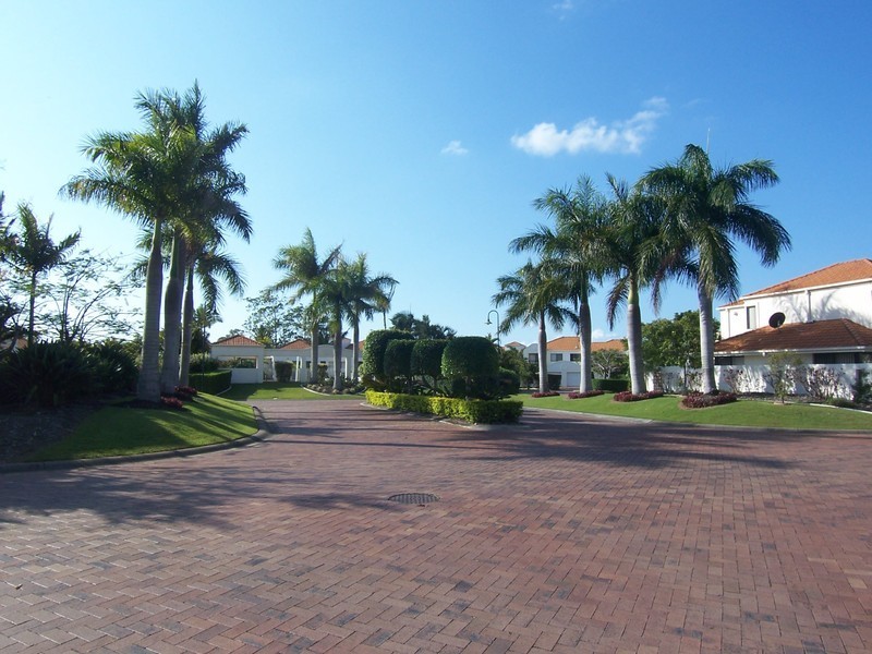 60 Caseys Rd, Hope Island QLD 4212