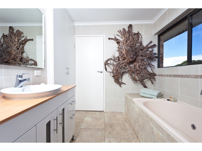 1/3 Nunyar Court, Ocean Shores NSW 2483