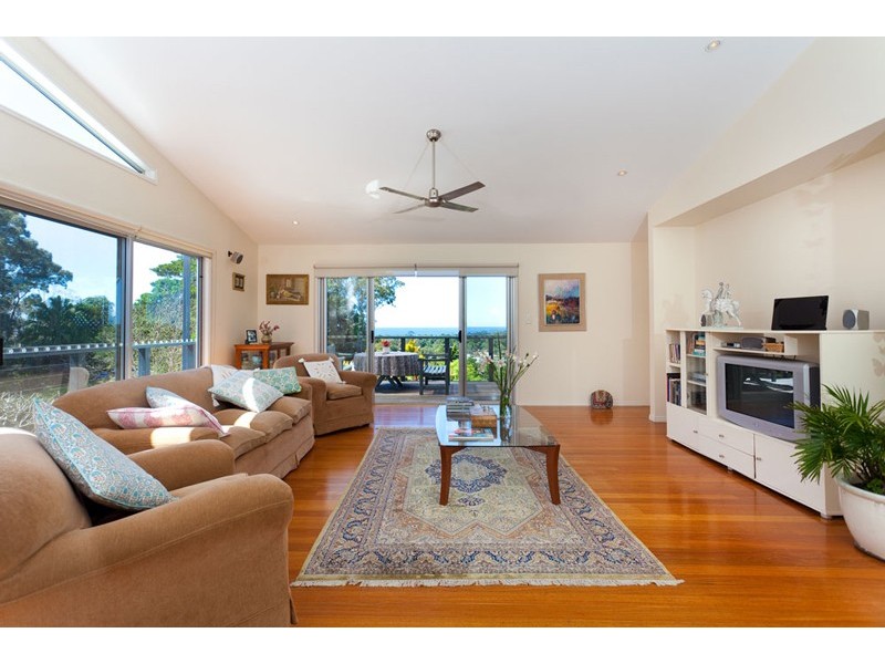 4 Goolara Court, Ocean Shores NSW 2483