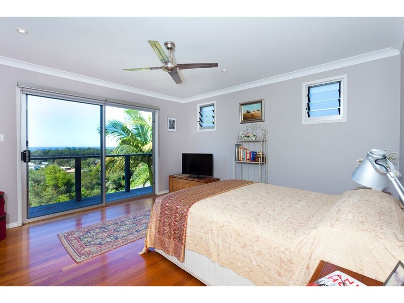 4 Goolara Court, Ocean Shores NSW 2483