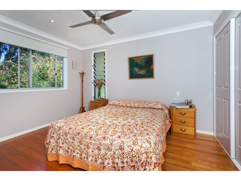 4 Goolara Court, Ocean Shores NSW 2483