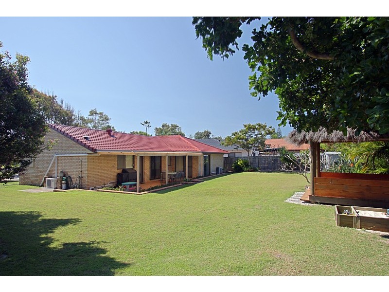 10 Beachside Drive, Suffolk Park NSW 2481