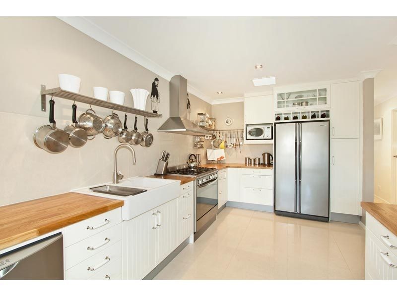 24 Berrimbillah Court, Ocean Shores NSW 2483