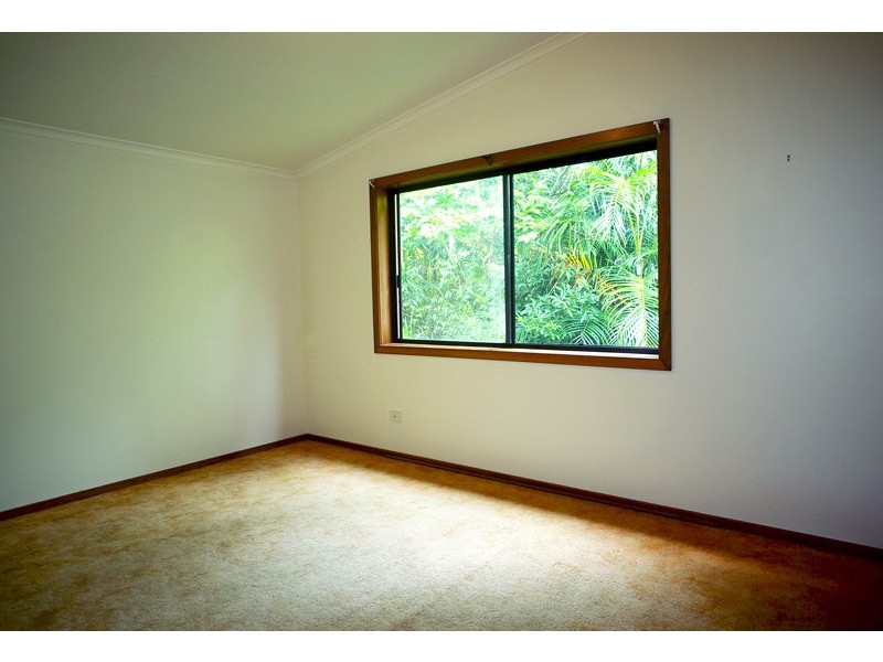 11 Inderwong Avenue, Ocean Shores NSW 2483