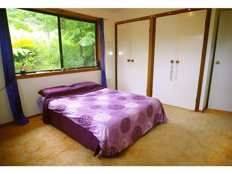 11 Inderwong Avenue, Ocean Shores NSW 2483