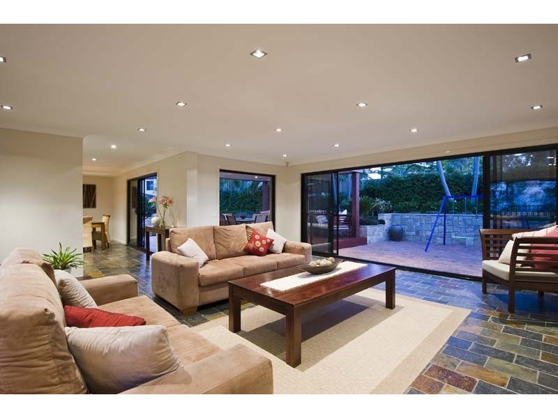 8 The Greenway, Elanora Heights NSW 2101