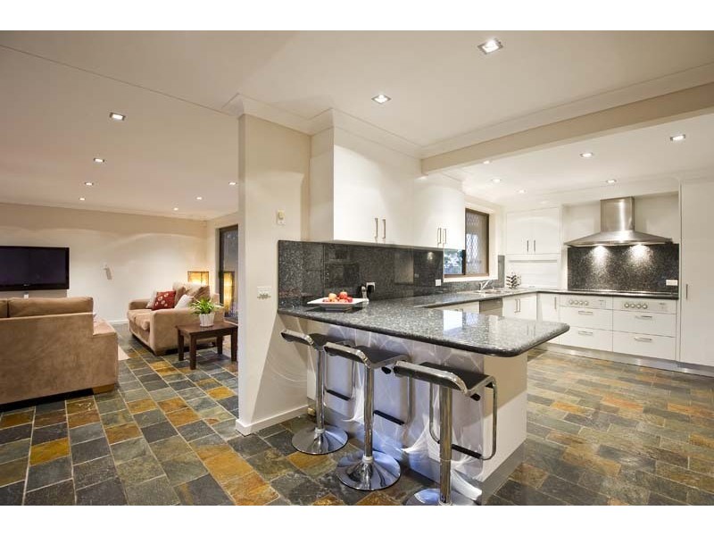 8 The Greenway, Elanora Heights NSW 2101