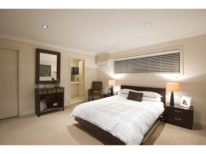 8 The Greenway, Elanora Heights NSW 2101