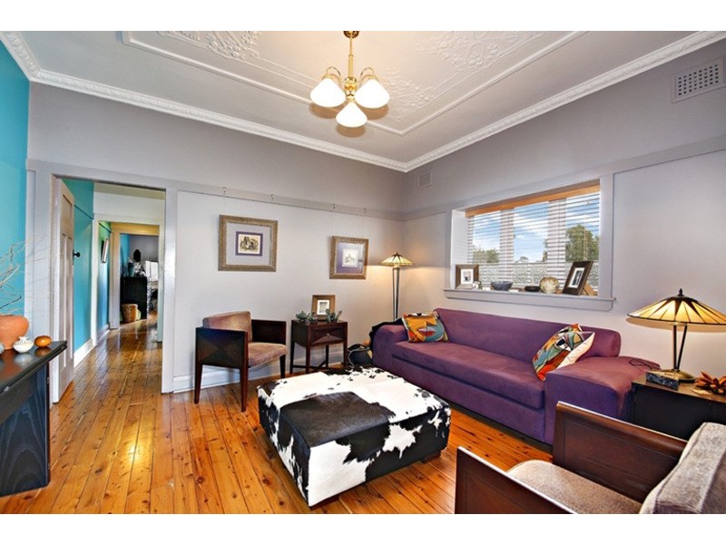 2/64 Grosvenor Crescent, Summer Hill NSW 2130