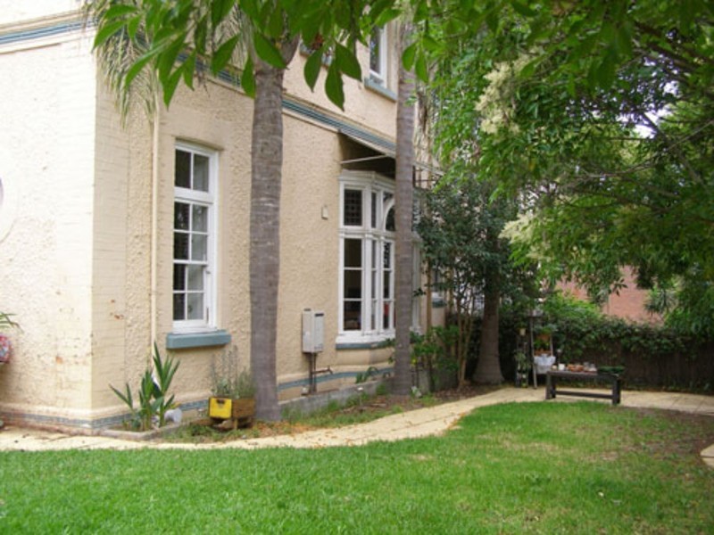 2/18 Liverpool Road, Croydon NSW 2132