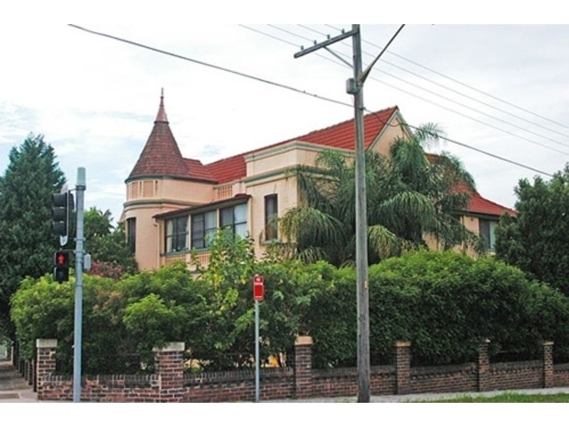 2/18 Liverpool Road, Croydon NSW 2132